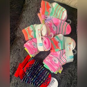 0-12 month socks nwt